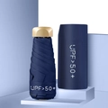 Sombrilla plana azul marino con mango dorado y estuche de protección solar UPF 50+ - Azul marino