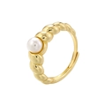 Detail of twisted gold ring band with elegant round pearl and polished metal finish - VJ603 Twist Pearl / Gold