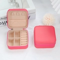 Boîte à bijoux carrée en cuir PU rose avec fermeture éclair et compartiments internes - Version Pu - Rouge Fraise ; 10*10*5