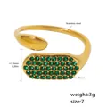 Bague ouverte dorée en acier inoxydable avec face rectangulaire sertie de zircons verts - US 7 / Style Zircone Émeraude Dorée (A244)