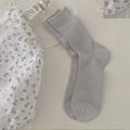 Minimalist light gray ribbed crew socks for women in soft cotton knit fabric - One Size / Light Gray