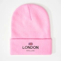 Bonnet en tricot rose avec broderie du drapeau britannique et texte London devant - Rose