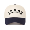 Berretto da baseball bicolore con ricamo HOWDY e visiera blu scuro - Beige/Blu Marino