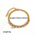 Dettaglio del bracciale a cuore dorato con pietra rosa e dimensioni di 170mm di lunghezza - Stile Zircone Cuore Rosa Oro (TB5129-PK)