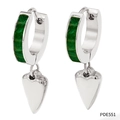 Pendientes punk plateados con circón verde y colgantes en forma de corazón - Verde Plateado