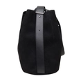 Sac seau noir mat minimaliste avec bandoulière en cuir large et boucles en métal - Noir