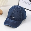 Berretto da baseball vintage in denim blu navy lavato con ricamo Forever bianco e visiera - Stile Ricamato Blu Scuro / Blu