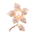 Golden flower brooch with a central white pearl and sparkling rhinestones for women - xz4034A Five-petal Flower