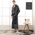 Peignoir long en flanelle grise pour homme avec col à revers et ceinture pour l'hiver - M / Pour Hommes / Gris