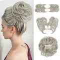 Chignon décoiffé gris argenté avec peigne pour femme en fibres synthétiques - Gris Argent