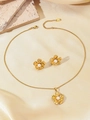 Set gioielli vintage camelia dorata con collana di perle e orecchini a lobo - N2966 Camelia