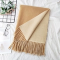 Scialle reversibile in misto cashmere color cammello e beige con frange eleganti - 3# Riso albicocca