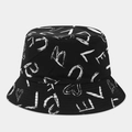 Detalle de sombrero de pescador negro con letras graffiti y costuras de ala reforzadas - M (56-58cm) / Letras de Grafiti Negras (1#)