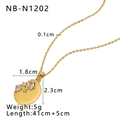Detail view of heart geometry pendant necklace with zircon and product dimensions - Oval Zirconia Plaque Style (NB-N1202) / Gold