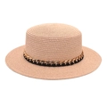 Détail d'un chapeau de paille d'été avec chaîne dorée et texture tressée élégante - M (56-58cm) / Rose Clair