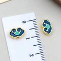 Goldene Cloisonne-Wolkenperle in Blau und Türkis mit einem 12mm-Maßstab abgebildet - 10x6mm / Klein Dunkelblau Zweifarbig Gold