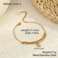 Detailansicht einer goldenen mehrlagigen Edelstahlkette mit Wassertropfen-Zirkon-Anhänger - NMSB-L1410-3 Armband