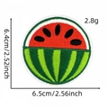 Vista dettagliata della toppa ricamata anguria con misura 6,5x6,4cm e peso di 2,8g - Toppa Anguria 1#