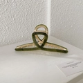 Pince à cheveux élégante en acétate vert olive marbré avec armature en métal doré - Style Croisé Creux / 11cm / Vert Herbe