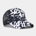 Dettaglio della stampa mucca su tela e rete traspirante sul retro del cappello trucker - Stampa Muccata Bianco e Nero (Colore #28)