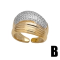 Anillo ancho bicolor bañado en oro para mujer con pavé de circonitas y diseño ajustable - Estilo de Semicírculo de Dos Tonos con Circón Completo (B)