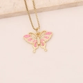 Détail du pendentif papillon en émail rose avec plaquage or et incrustation de zircon - Rose