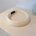Cerchietto imbottito spesso color crema con una piccola etichetta nera fatta a mano - Cerchietto con Perle a Pieghe (3#)