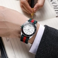 Orologio al quarzo da uomo con cinturino in nylon verde e rosso e lunetta girevole - Quadrante Bianco Cinturino in Tessuto a Righe