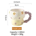 Tazza in ceramica a rilievo con motivo floreale in pizzo viola e manico a bolle - Perline Pizzo Viola
