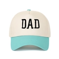 Detail der DAD-Stickerei auf der beige-minzgrünen Baumwoll-Baseballkappe für Damen - Verstellbar / Seeblau