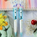 Penna a sfera unicorno luminosa azzurra con decorazione in silicone e fusto trasparente - Unicorno Blu