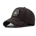 Dettaglio del cappellino da baseball in cotone lavato con ricamo Marine e motivo di ancora - Regolabile / Marine Caffè