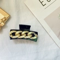 Elegante molletta per capelli nera con catena in metallo dorato su tessuto bianco - Nero + Oro 4-Catena