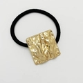 Minimalist elastic hair tie with a square gold hammered metal charm decoration - Matte Gold - Square
