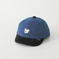 Dettaglio cappellino neonato in denim con toppa a orsetto e visiera morbida bicolore - Cane Carino / Nero