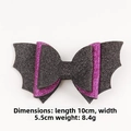 Vue détaillée du nœud papillon chauve-souris de 10cm avec paillettes noir et violet - Style Violet 3