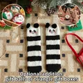 Weihnachtliche Panda-Streifensocken in Geschenkbox mit dekorativer Weihnachtskugel - Einheitsgröße (34-43) / Schwarz-Weißer Panda