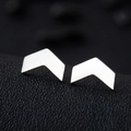 Minimalist silver geometric arrow stud earrings with high polished mirror finish - V-shape / Silver