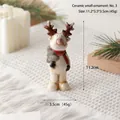 Weihnachtliche Keramik-Rentierfigur mit rotem Schal und silbernem Baum, 11,2 cm - Nr. 3 (Schal-Rentier mit Weihnachtsbaum)