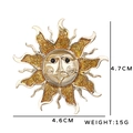 Spilla vintage a sole dorato con rilievo dio del sole e dettagli glitterati - Spilla Viso Sole Dorato