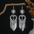 Orecchini in stile etnico Miao in argento con cuore traforato e lunghe nappe - E7958 (Nappa Dritta a Cuore Traforato) / Argento