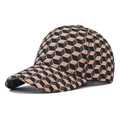 Detail des geometrischen 3D-Würfelmusters auf der braun-schwarzen Outdoor-Baseballkappe - M (56-58cm) / 3D Würfel Kaffee