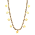Détail du collier étoile doré avec strass scintillants et pendentifs étoiles délicats - Collier