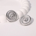 Orecchini a spirale in argento con trama martellata in stile francese di lusso raffinato - Color Acciaio
