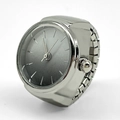 Mini-Ring-Uhr mit silbernem Metallfinish und grauem Verlaufszifferblatt für Damen und Herren - Silber