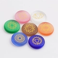 Set di 7 pietre chakra levigate con simboli dorati per l'energia curativa e meditazione - Set da 7 con borsa
