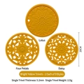 Set di 3 tovagliette in silicone giallo resistenti al calore con motivi traforati - 20cm Set da 3 / Giallo
