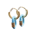 Goldene Stern-Ohrringe mit himmelblauer Emaille und funkelnden Mikro-Zirkonia-Kristallen - Blaue Emaille Stern Ohrringe / Blauer Stern