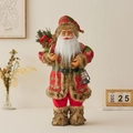 Babbo Natale in piedi con tunica rossa e verde, bordo in pelliccia e lanterna decorativa - 60CM