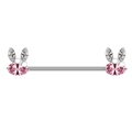 Dettaglio del piercing industriale con zirconi a forma di coniglio rosa e barra - Barra d'Argento Coniglietto Rosa